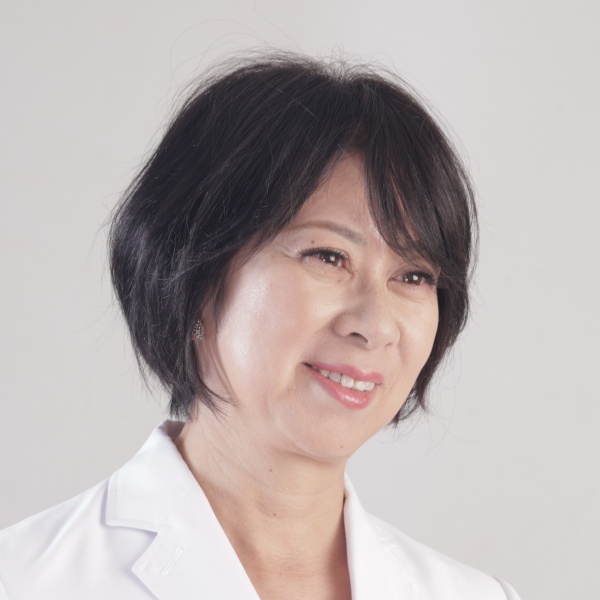 自毛(地毛)かつらウィッグ製作専門工房店長、野沢昊未(のざわひろみ)です